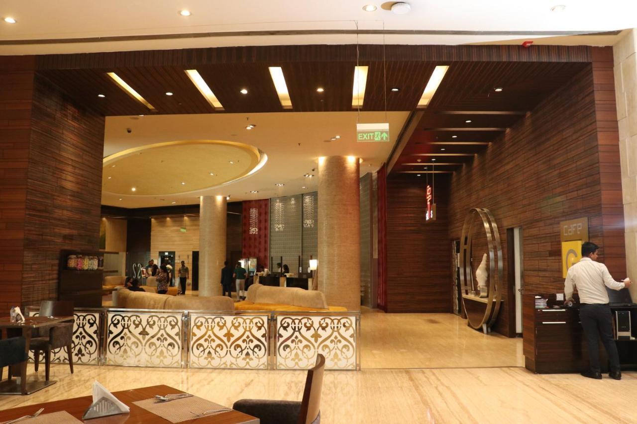 Holiday Inn Chandigarh Panchkula, An Ihg Hotel Ngoại thất bức ảnh Lobby