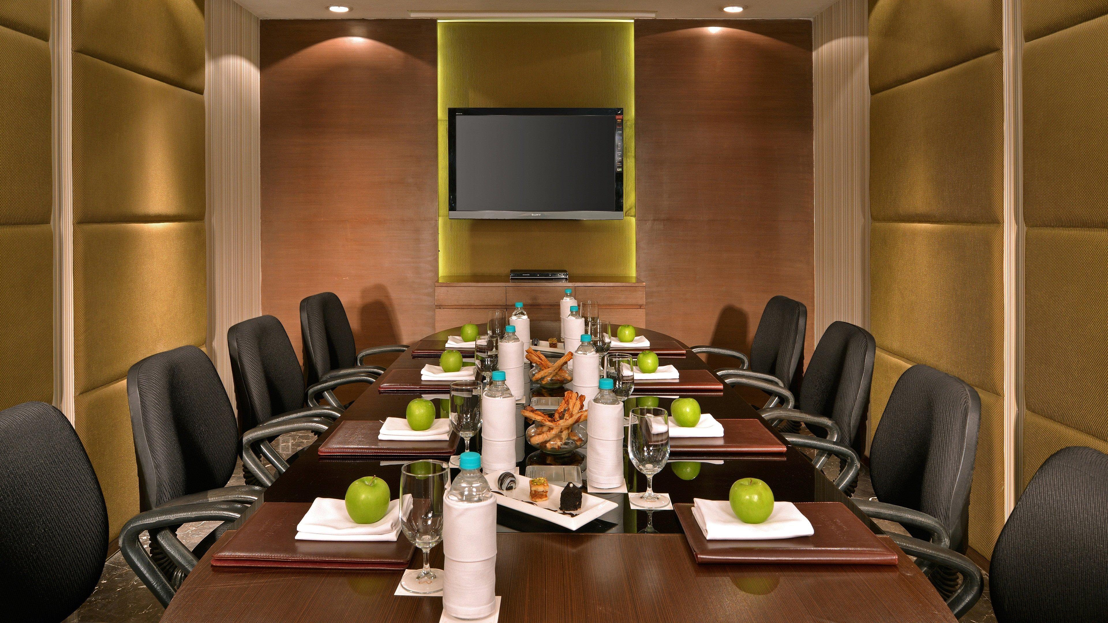 Holiday Inn Chandigarh Panchkula, An Ihg Hotel Ngoại thất bức ảnh A meeting room at the hotel