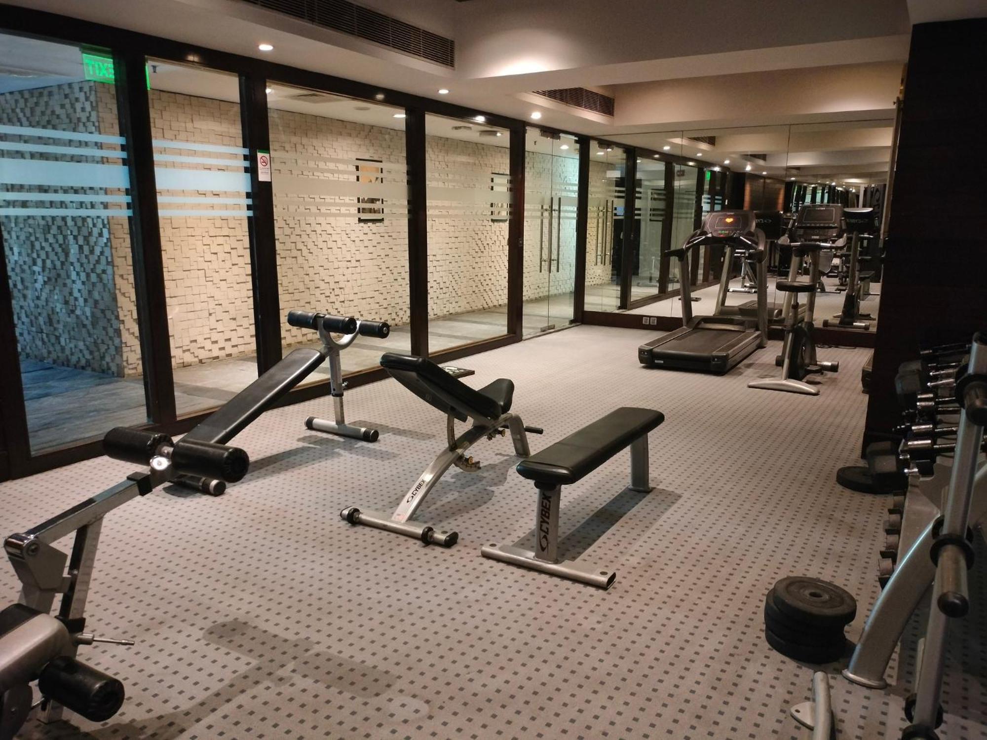 Holiday Inn Chandigarh Panchkula, An Ihg Hotel Ngoại thất bức ảnh The gym at the hotel