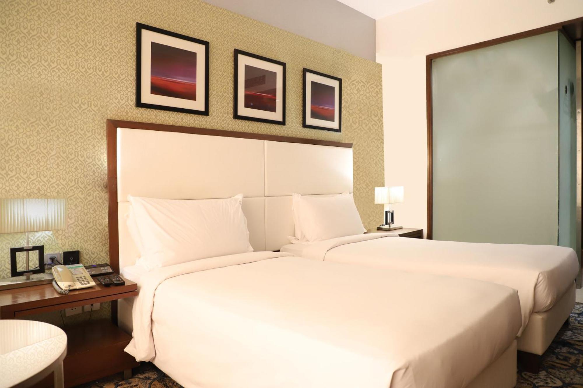Holiday Inn Chandigarh Panchkula, An Ihg Hotel Ngoại thất bức ảnh A room at the hotel